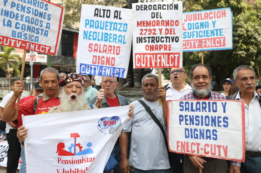 Manifestantes exigen aumento de pensiones en Venezuela, de menos de 2 dólares