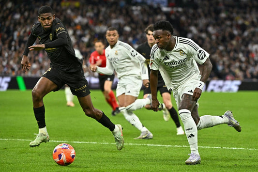 El Real Madrid se descabalga de La Liga al perder ante el Valencia en el Bernabéu