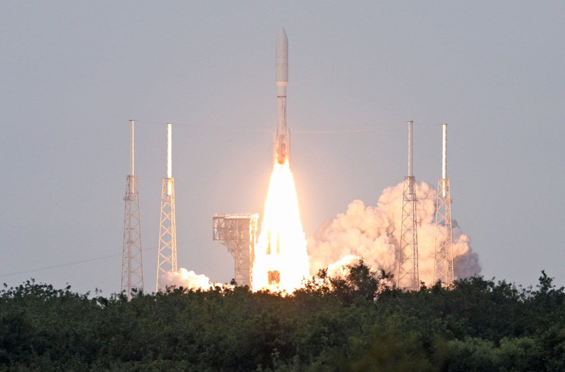 Amazon lanza sus primeros satélites de internet y rivaliza con Starlink