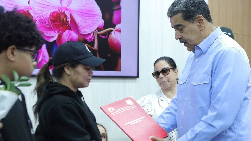 Maduro otorgó la nacionalidad post-mortem al merenguero dominicano Rubby Pérez