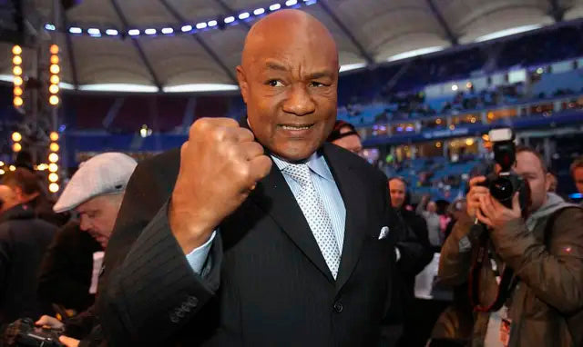 Murió George Foreman, el boxeador que protagonizó con Mohamed Alí la pelea del siglo