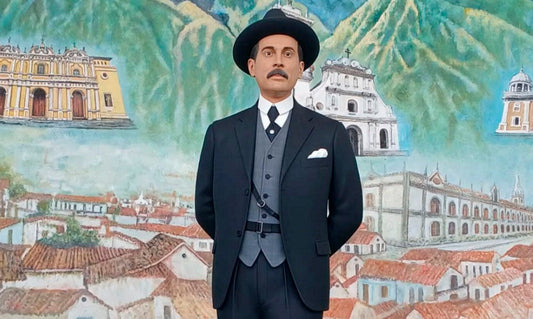 Joven escultor Josué Benjamín muestra el avance de la escultura más grande de José Gregorio Hernández