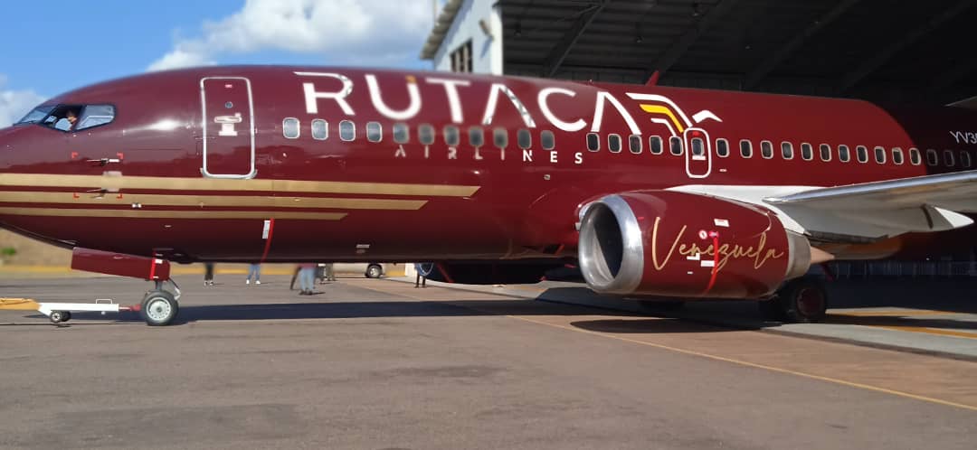 RUTACA PRESENTA NUEVO AVIÓN  PARA LA VINOTINTO